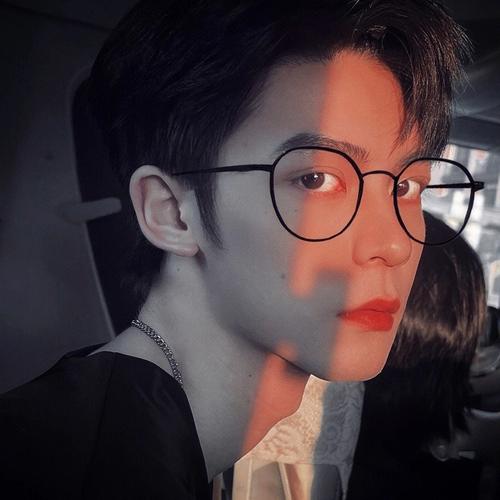 头像图片男生卡通呆萌(男生呆萌头像卡通图)
