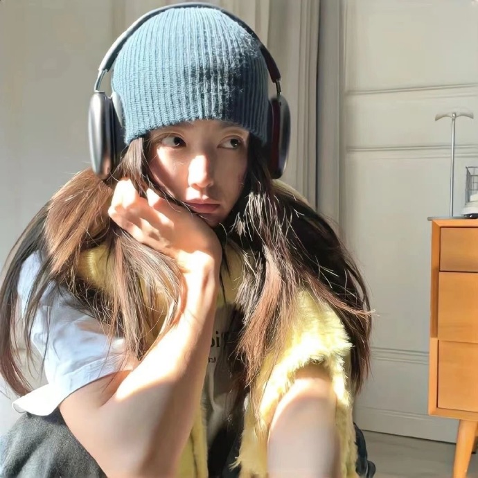 呆萌头像帅气女生(呆萌头像美少女)