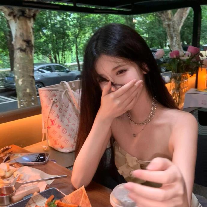 女	头像阳光干净惊艳