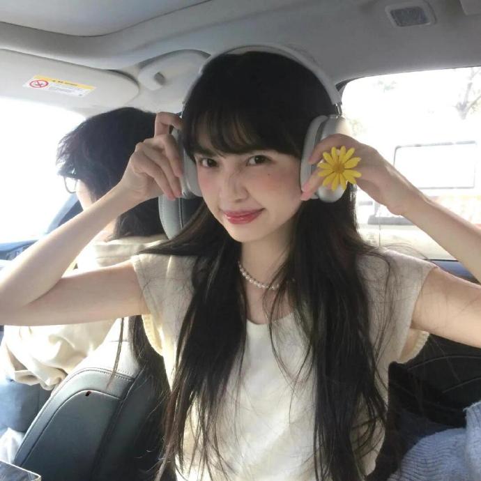女性微信头像唯美(女性唯美微信头像风格)