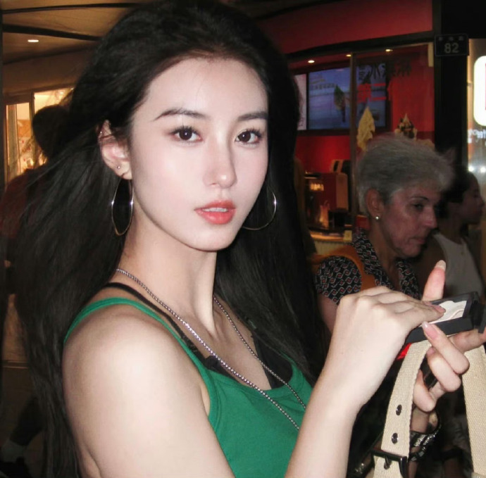 2012女生头像(2012年女生头像)